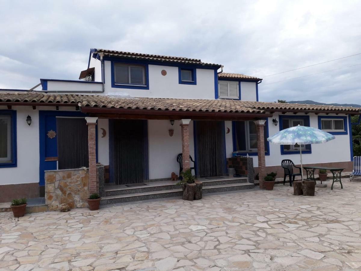 Villa Facen Gardeládes Exterior foto
